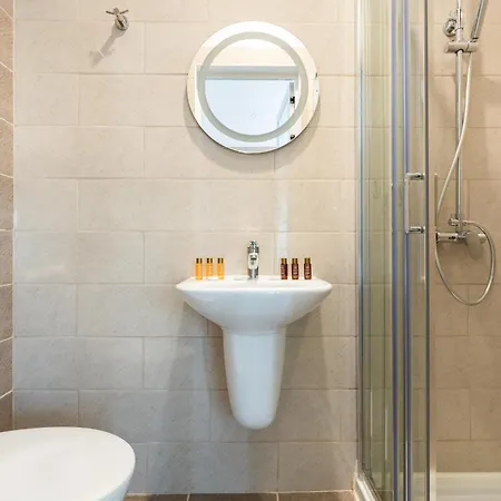 Millennia Hotel 3*