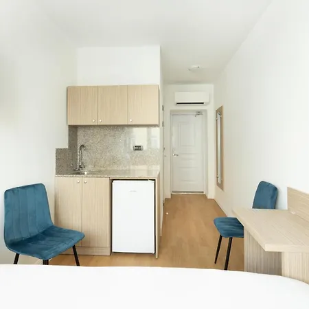 Отель Millennia