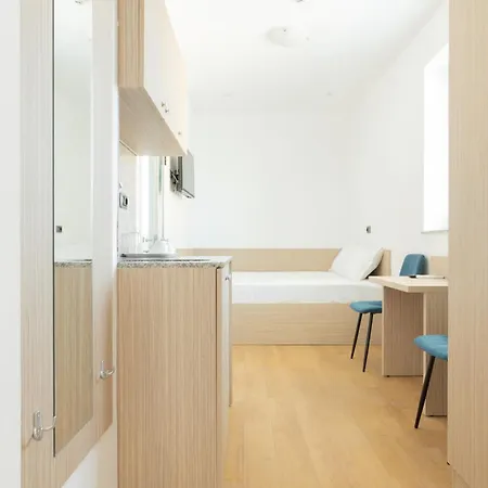 Отель Millennia